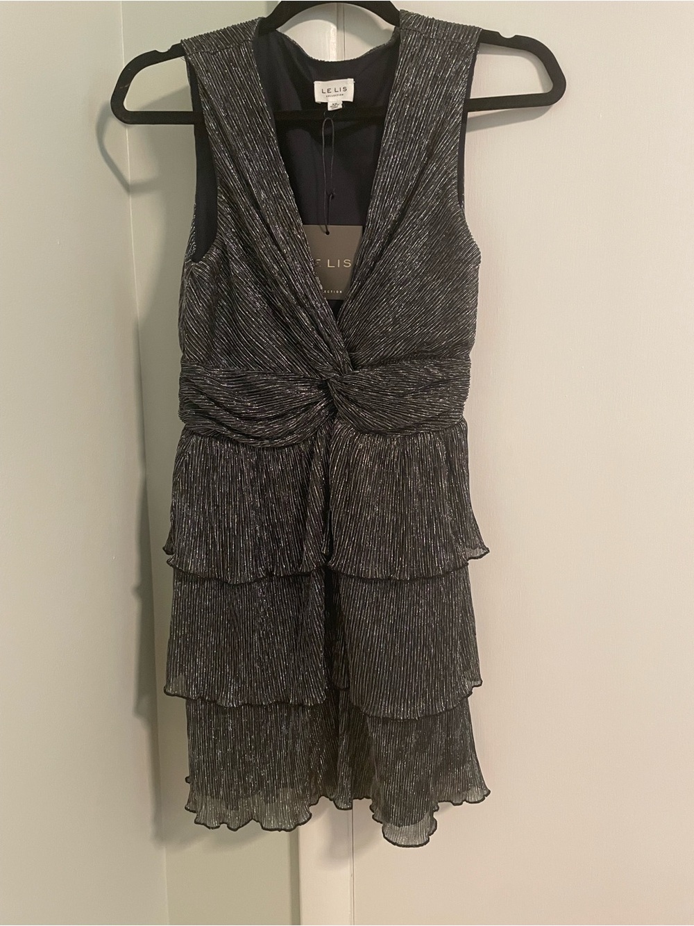 Le Lis Black Metallic Knotted V-Neck Tiered Mini Dress